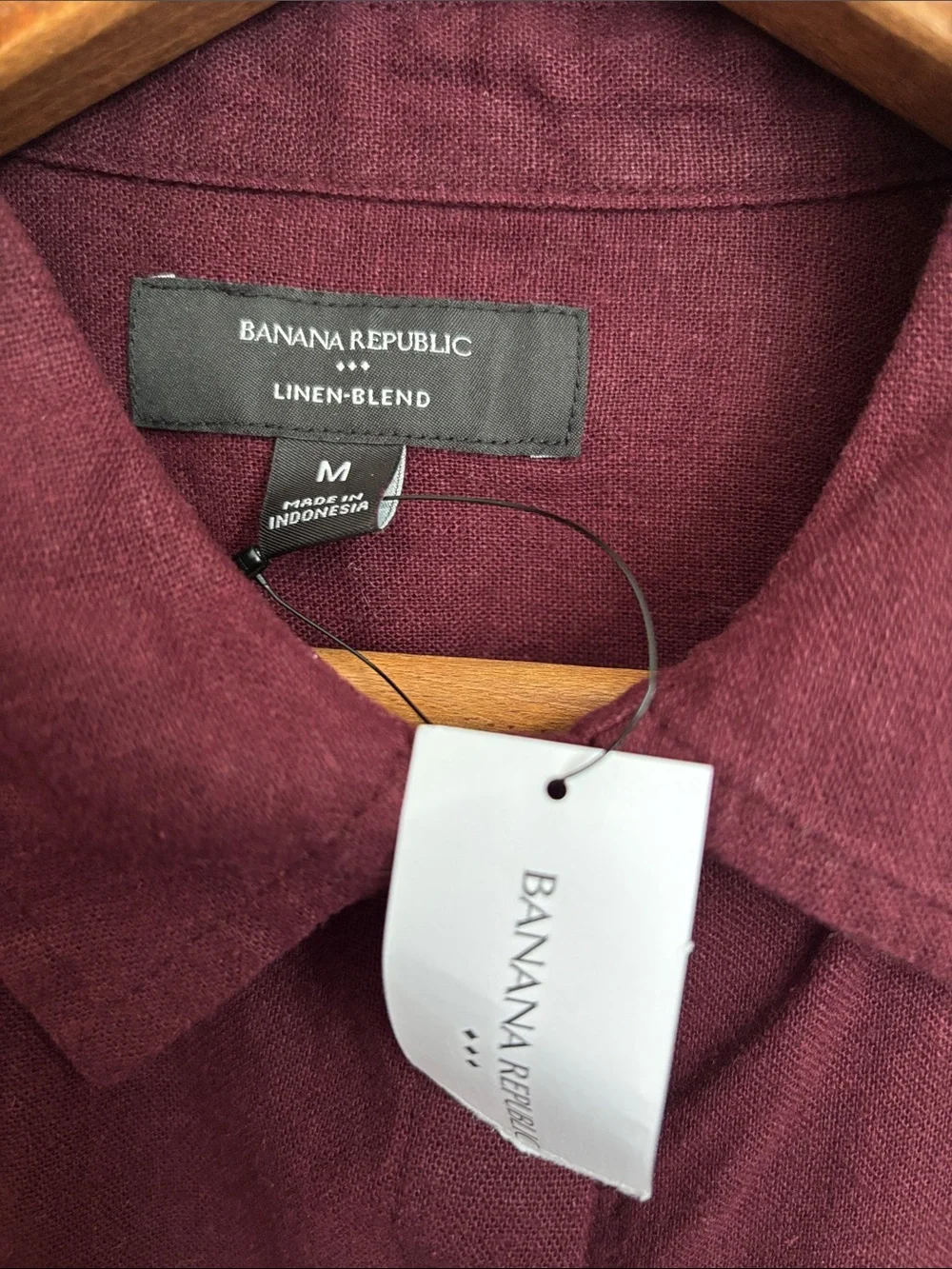 New Banana Republic Linen Blend Burgundy Casual Button-Down Shirt size Medium